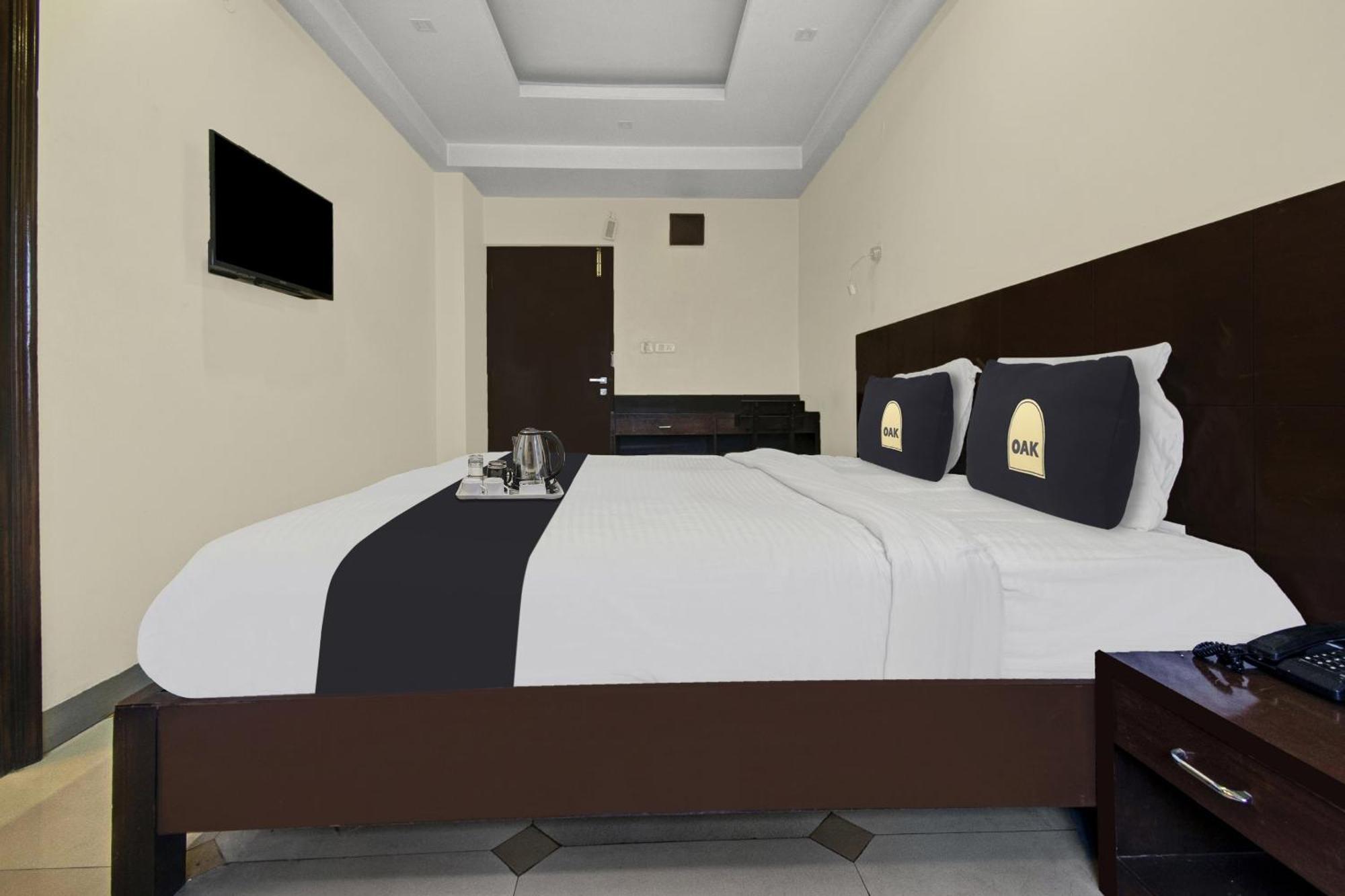 Townhouse Oak Hotel Heritage Heights Jaipur Exterior foto